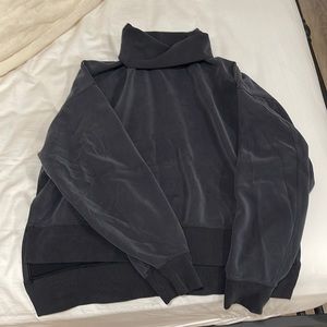 Lululemon Softstream Turtleneck